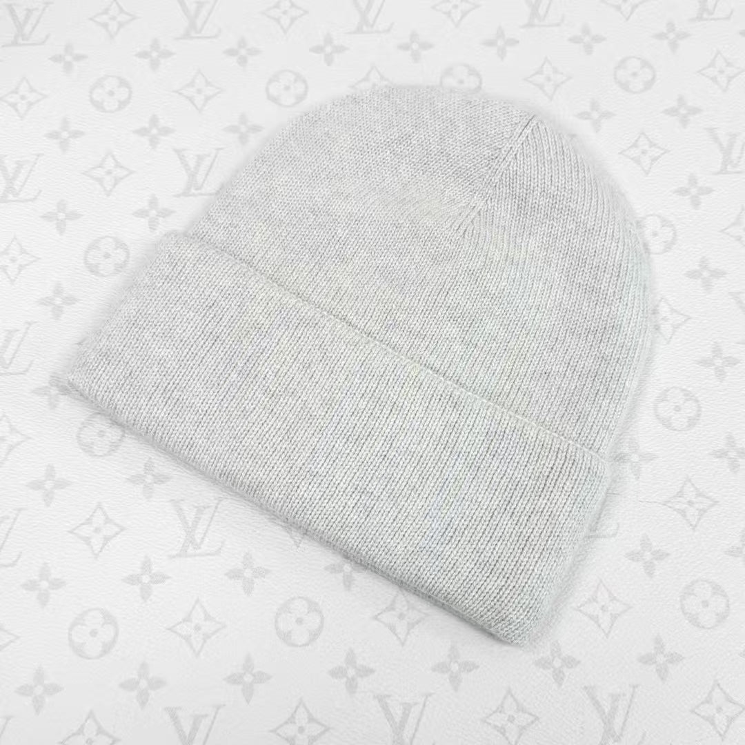 Chanel 25C Grey Heart-Patterned Cashmere Beanie