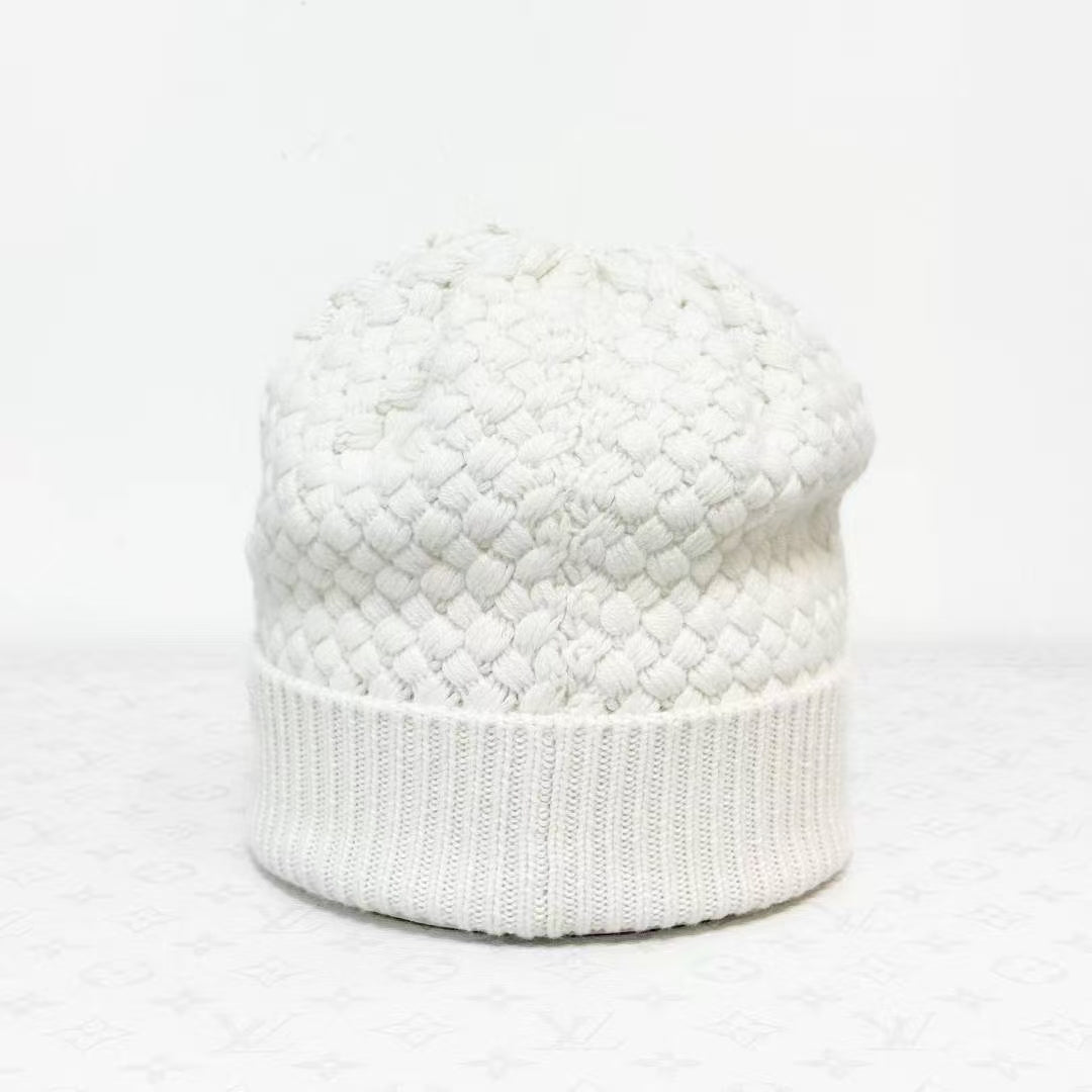 Chanel 25A White Pineapple Knit Beanie, Wool Hat
