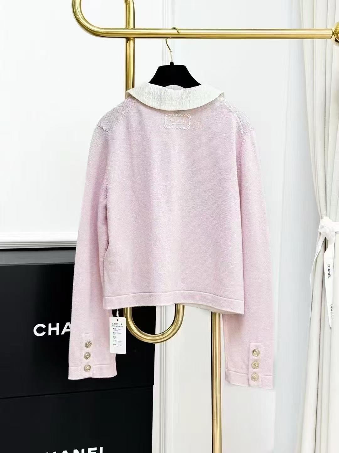 Chanel 25B Pink and White Collared Knit Cardigan