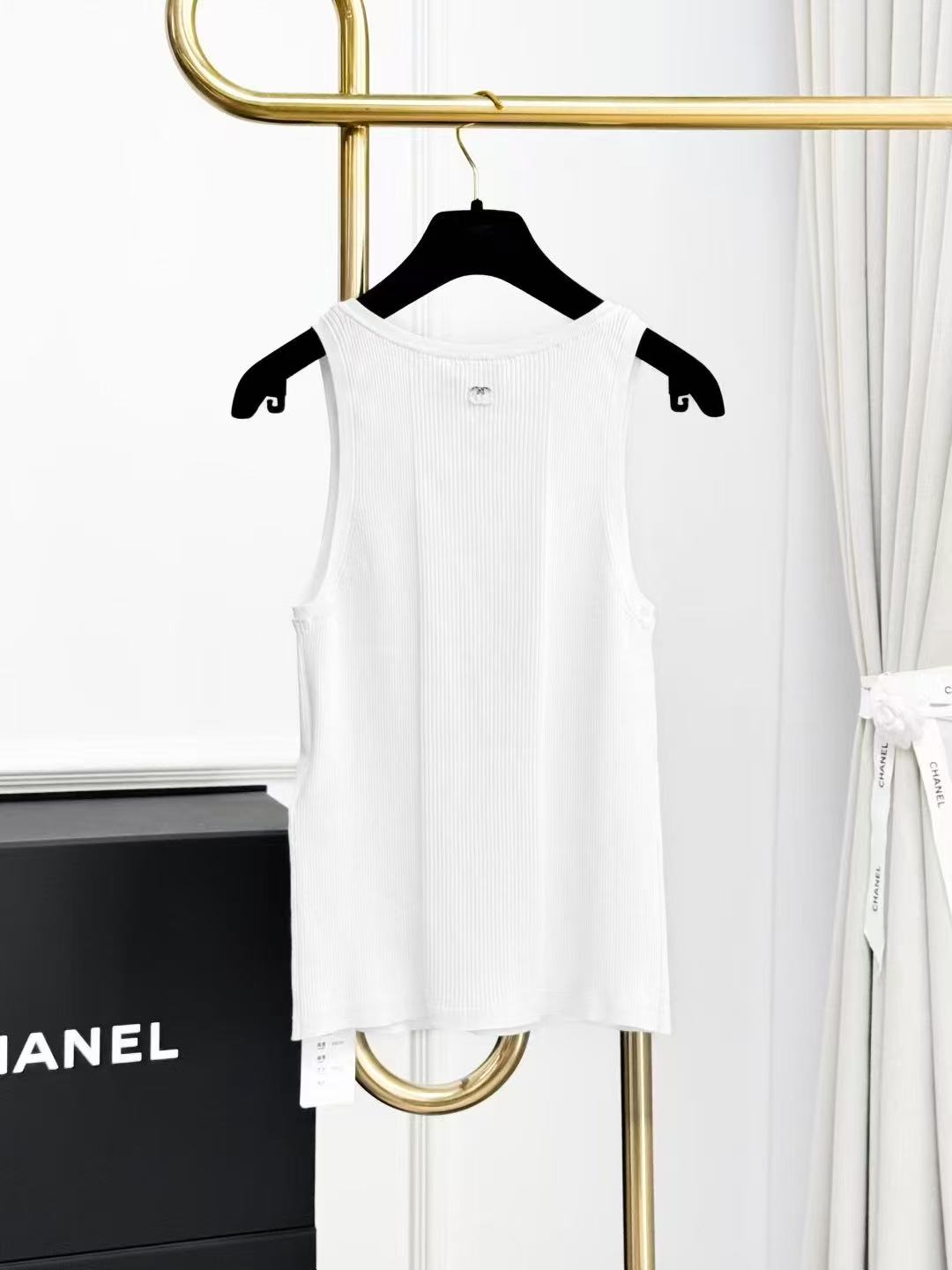 Chanel 25B White Diamond Quilted Heart Jacquard Knit Vest
