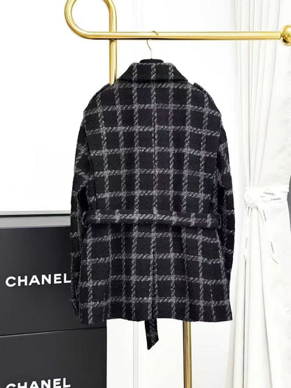 Chanel 22K Fall/Winter Bestseller Black-and-Gray Checkered Four-Pocket Jacket
