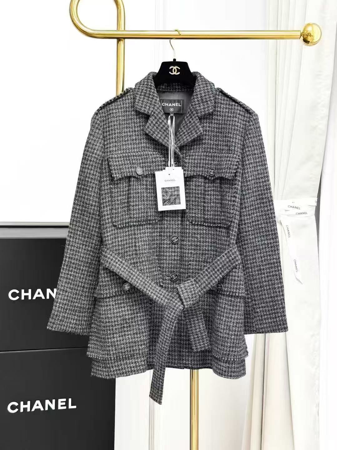 Chanel 22K Fall/Winter Bestseller Gray Houndstooth Collared Long-Sleeve Jacket