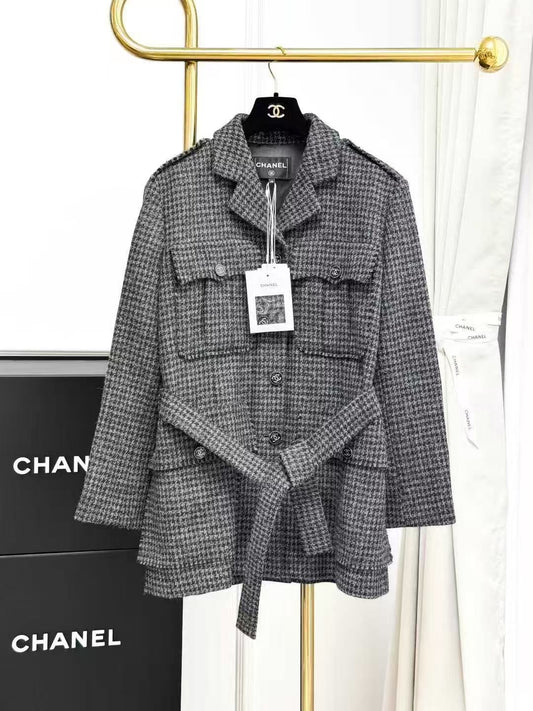 Chanel 22K Fall/Winter Bestseller Gray Houndstooth Collared Long-Sleeve Jacket