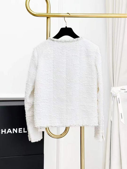 Chanel 25P Spring/Summer Preview: White Pearl-Trimmed Knit Jacket