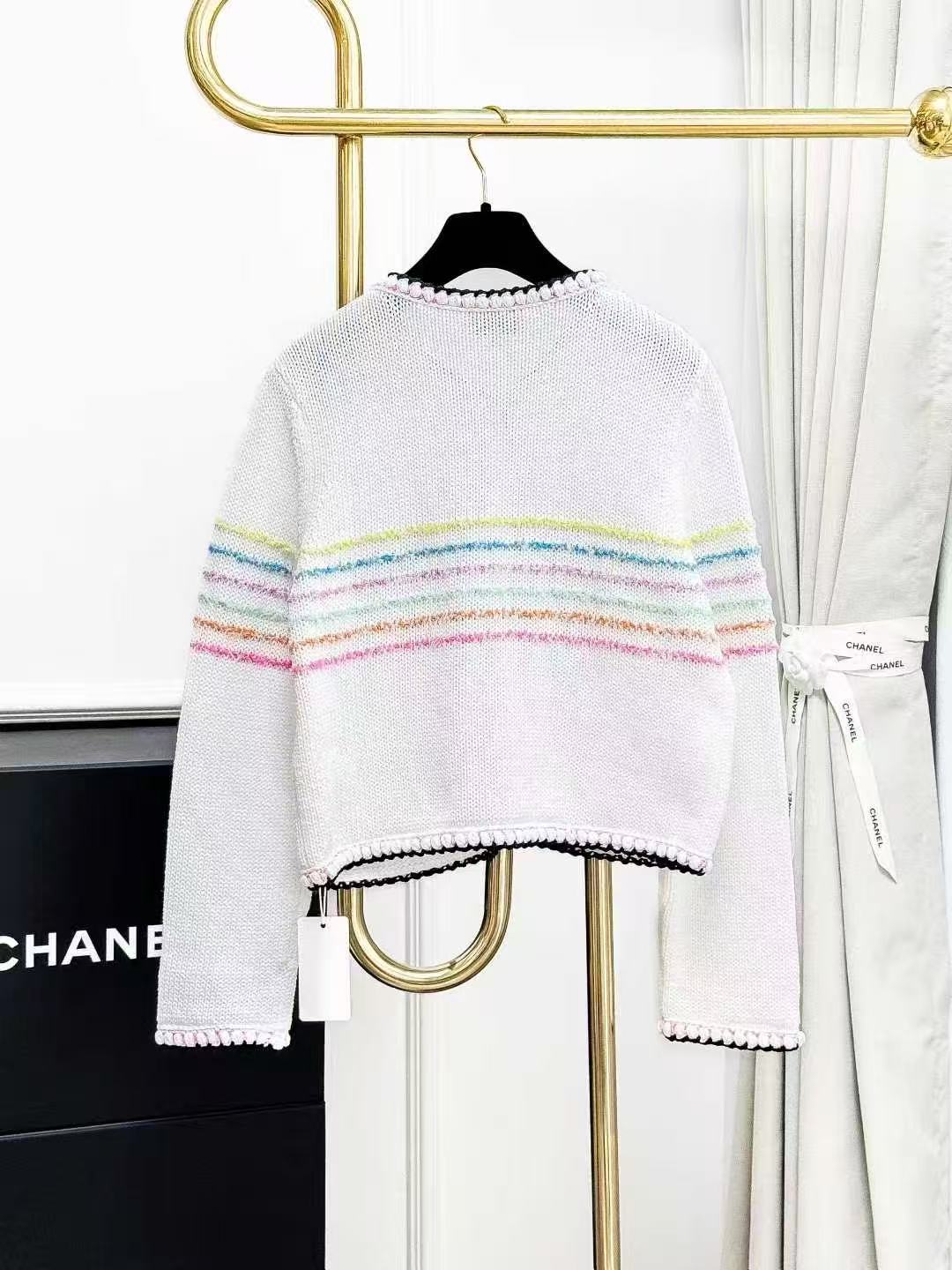 Chanel 24S Colour-Blocked Double-C Buckle Knitted Cardigan