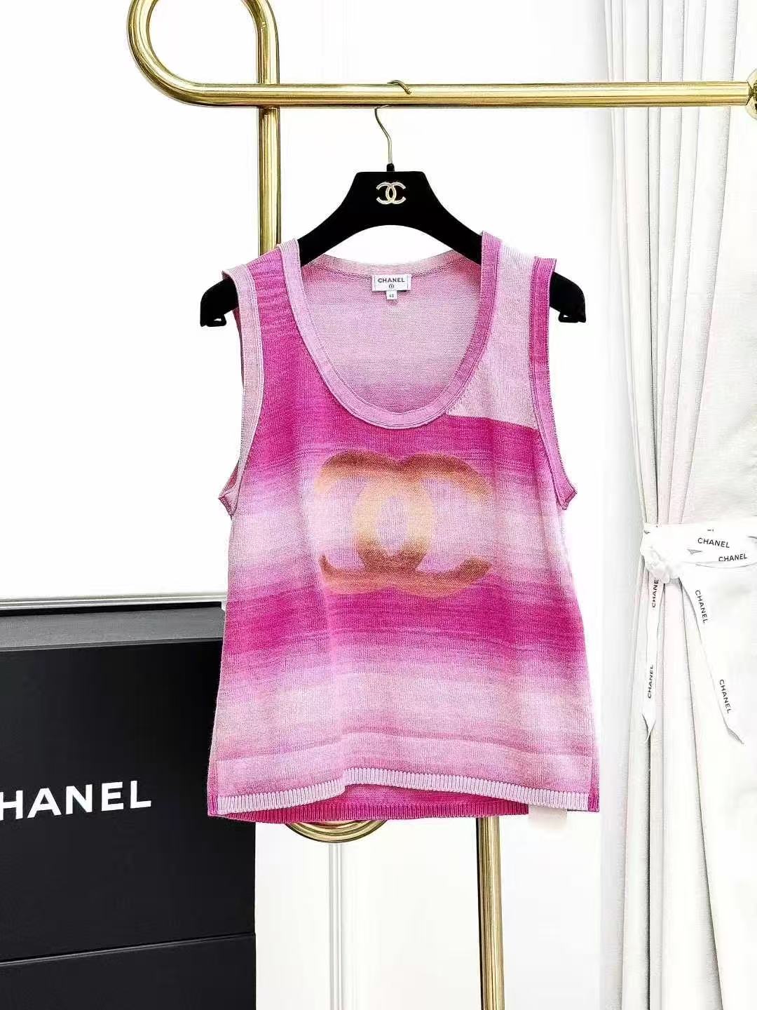 Chanel 24C Pre-Spring Pink Gradient Double C Logo Tank Top