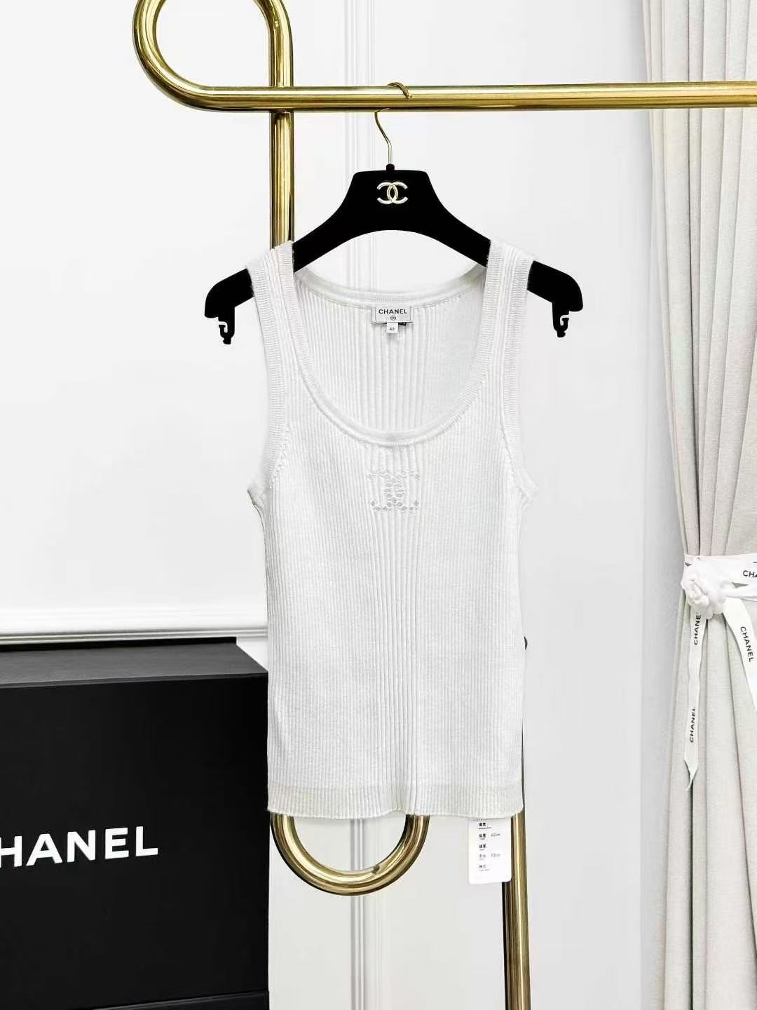 Chanel 25C White Openwork Double C Vertical Stripe Knitted Vest