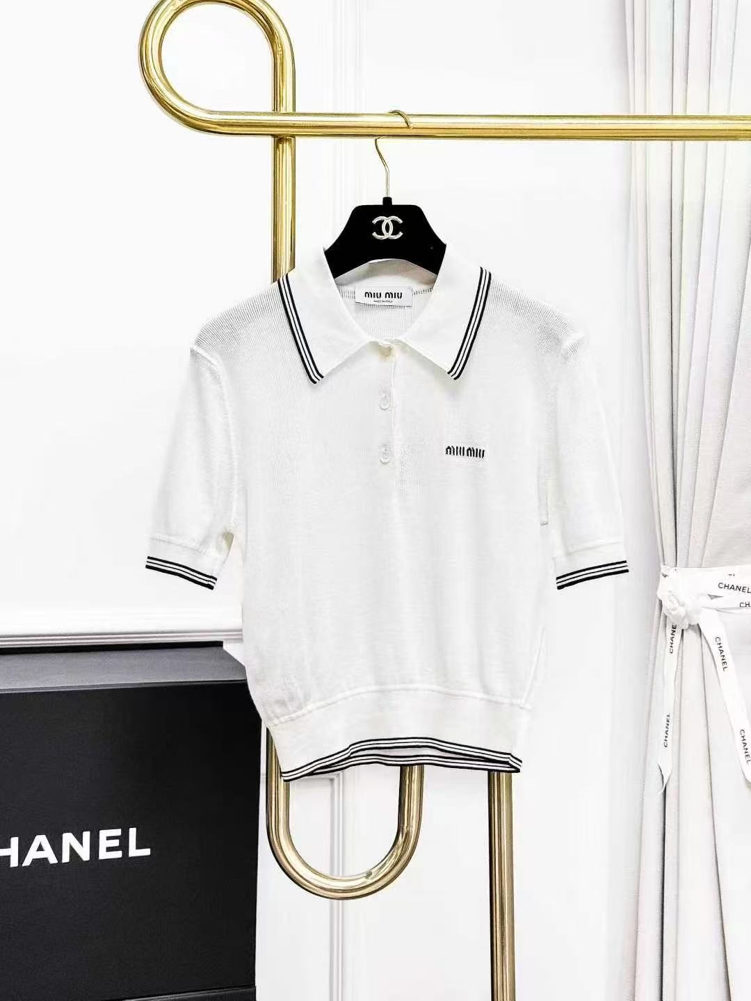 MiuMiu Black and White Colour-Block Polo Neck Knitted Short-Sleeved Top