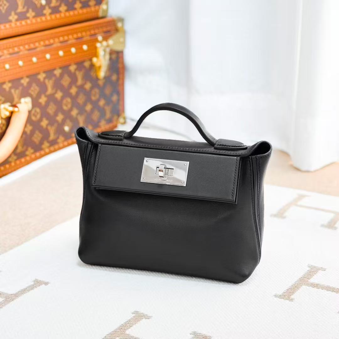 Hermes 2424 Mini black swift leather bag with silver buckle