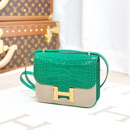 Hermes Constance19 O6 Imperial Green Gold Buckle Glossy Square Crocodile
