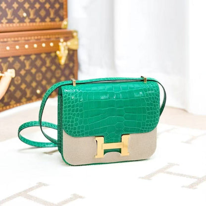 Hermes Constance19 O6 Imperial Green Gold Buckle Glossy Square Crocodile