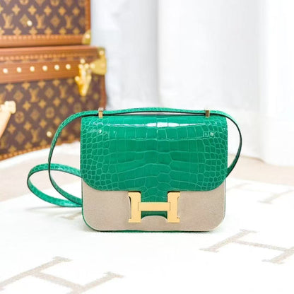 Hermes Constance19 O6 Imperial Green Gold Buckle Glossy Square Crocodile