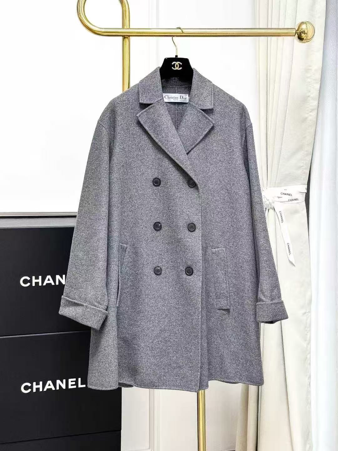 Dior Grey Double-Breasted Mid-Length Cashmere Coat