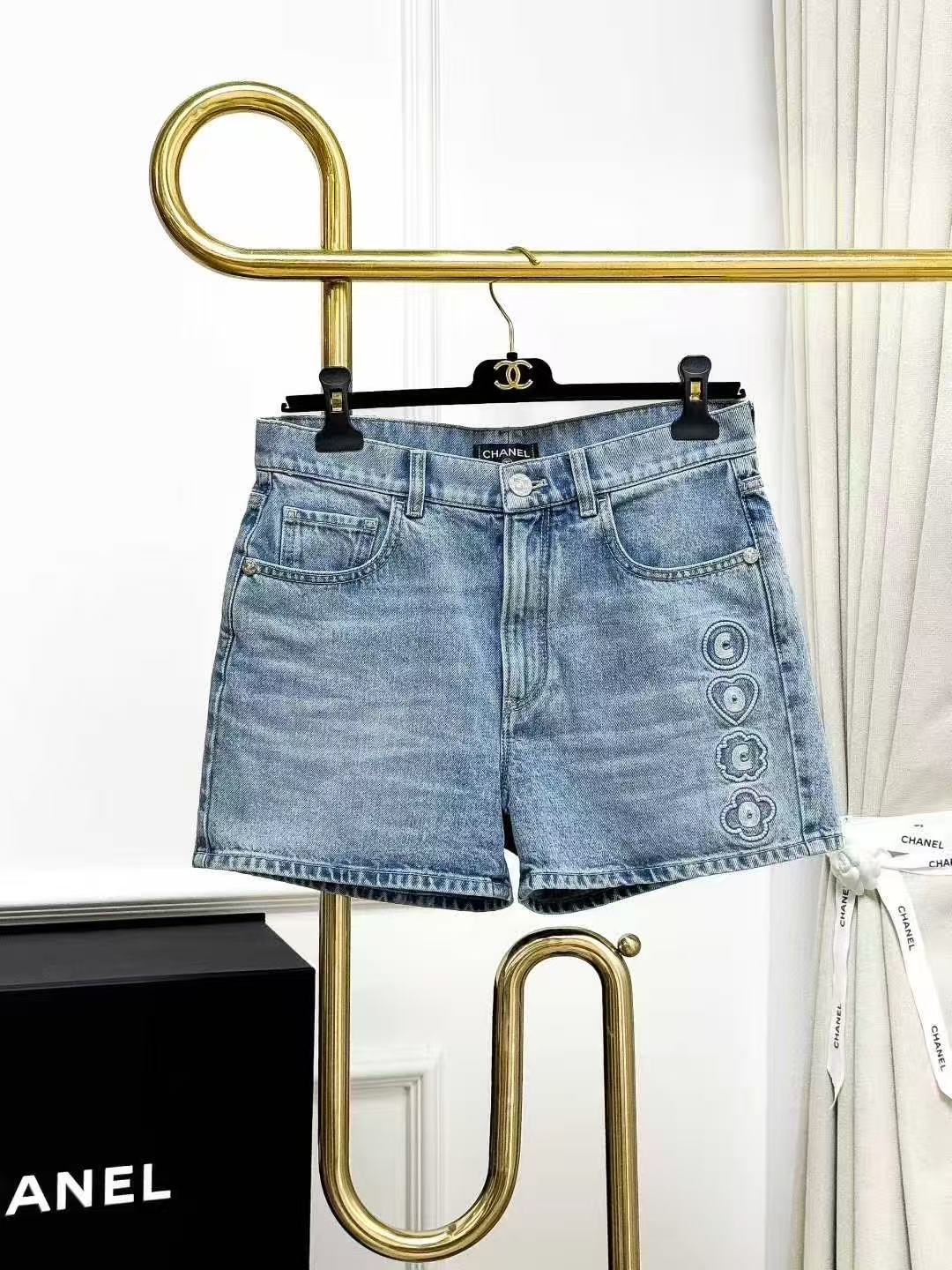 Chanel 25M Coco Beach Collection Embroidered Coco Denim Shorts