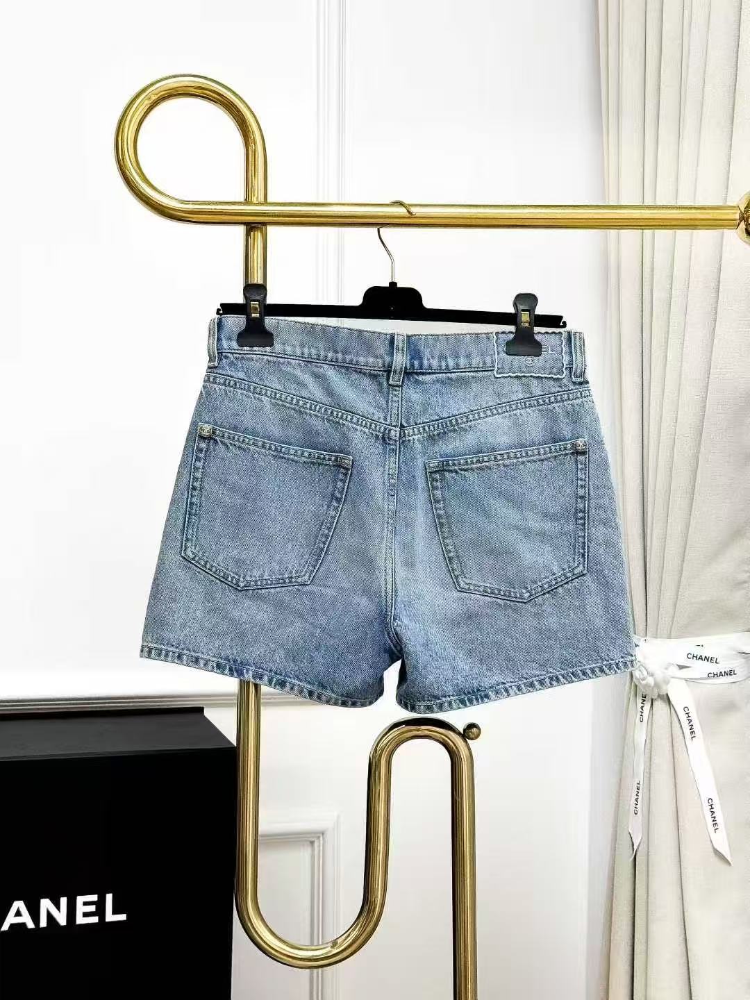 Chanel 25M Coco Beach Collection Embroidered Coco Denim Shorts