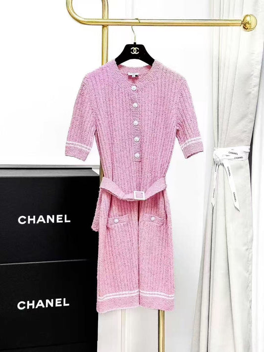 Chanel 22P Pre-Spring Preview: Blossom Pink Knitted Short-Sleeved Dress