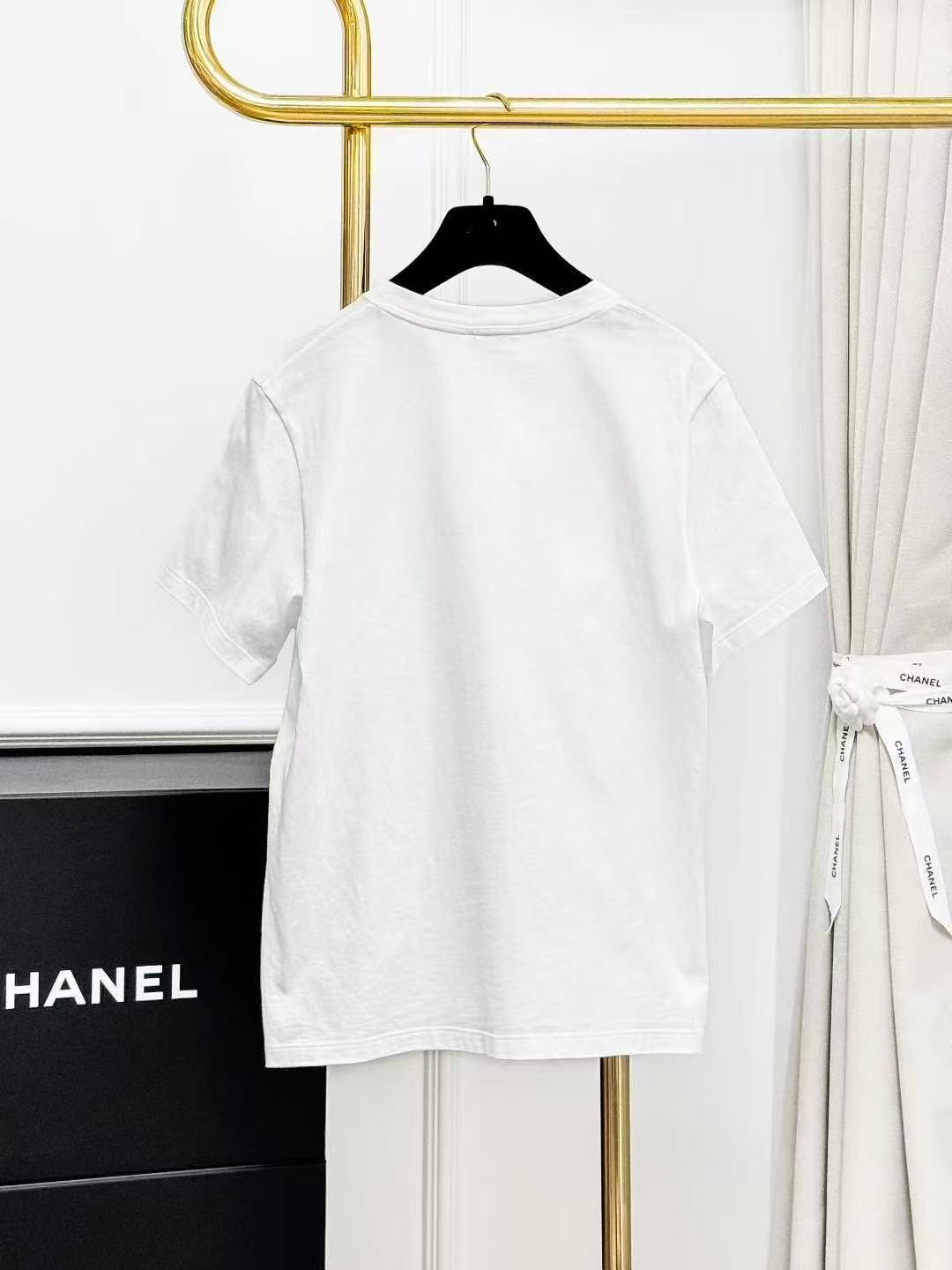 Chanel 24A White Embroidered T-Shirt with Coloured Sequins