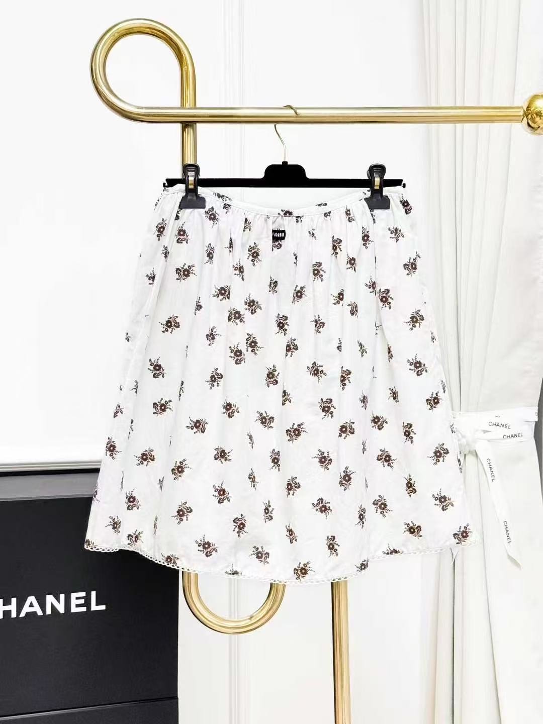 MiuMiu 2025 New White Printed Skirt