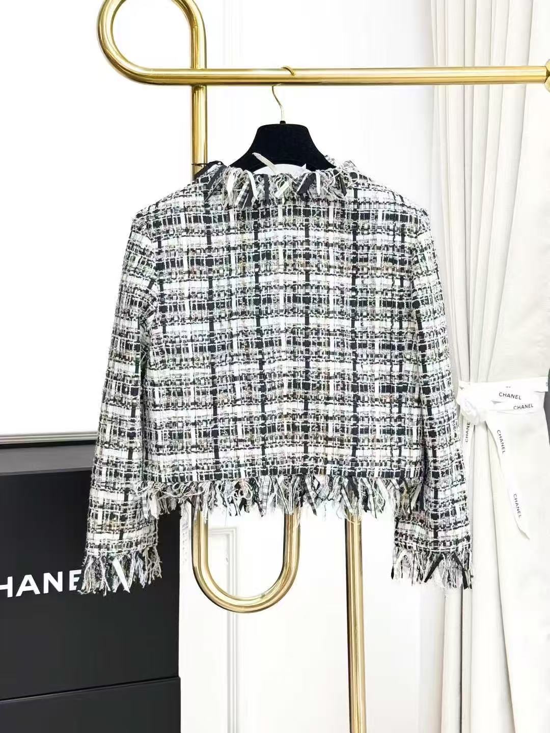 Chanel 22C Black and White Checkered Fringed Long-Sleeve Jacket