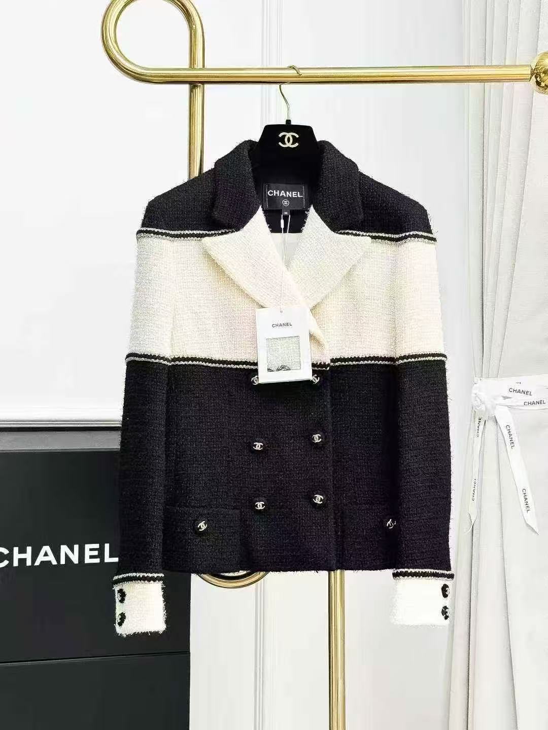 Chanel 20A Kangpeng Street Collection Black and White Double-Breasted Jacket
