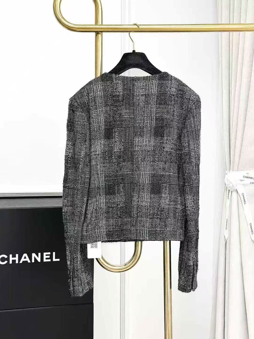 Chanel 22A Black and Gray Checkered Fine-Shimmer Knit Jacket