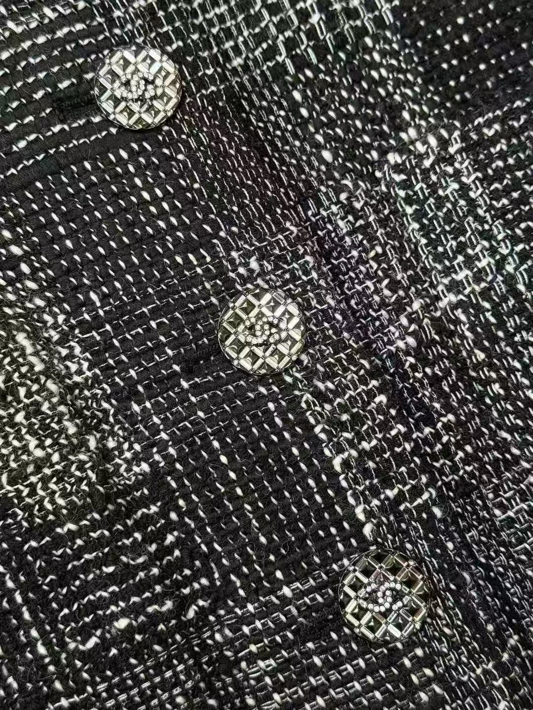 Chanel 22A Black and Gray Checkered Fine-Shimmer Knit Jacket