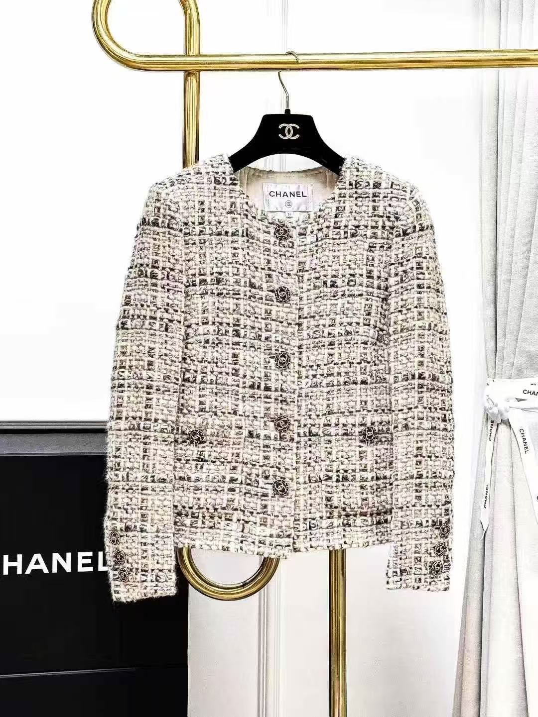 Chanel 18K Forest Collection Oatmeal-Colored Mixed-Weave Jacket