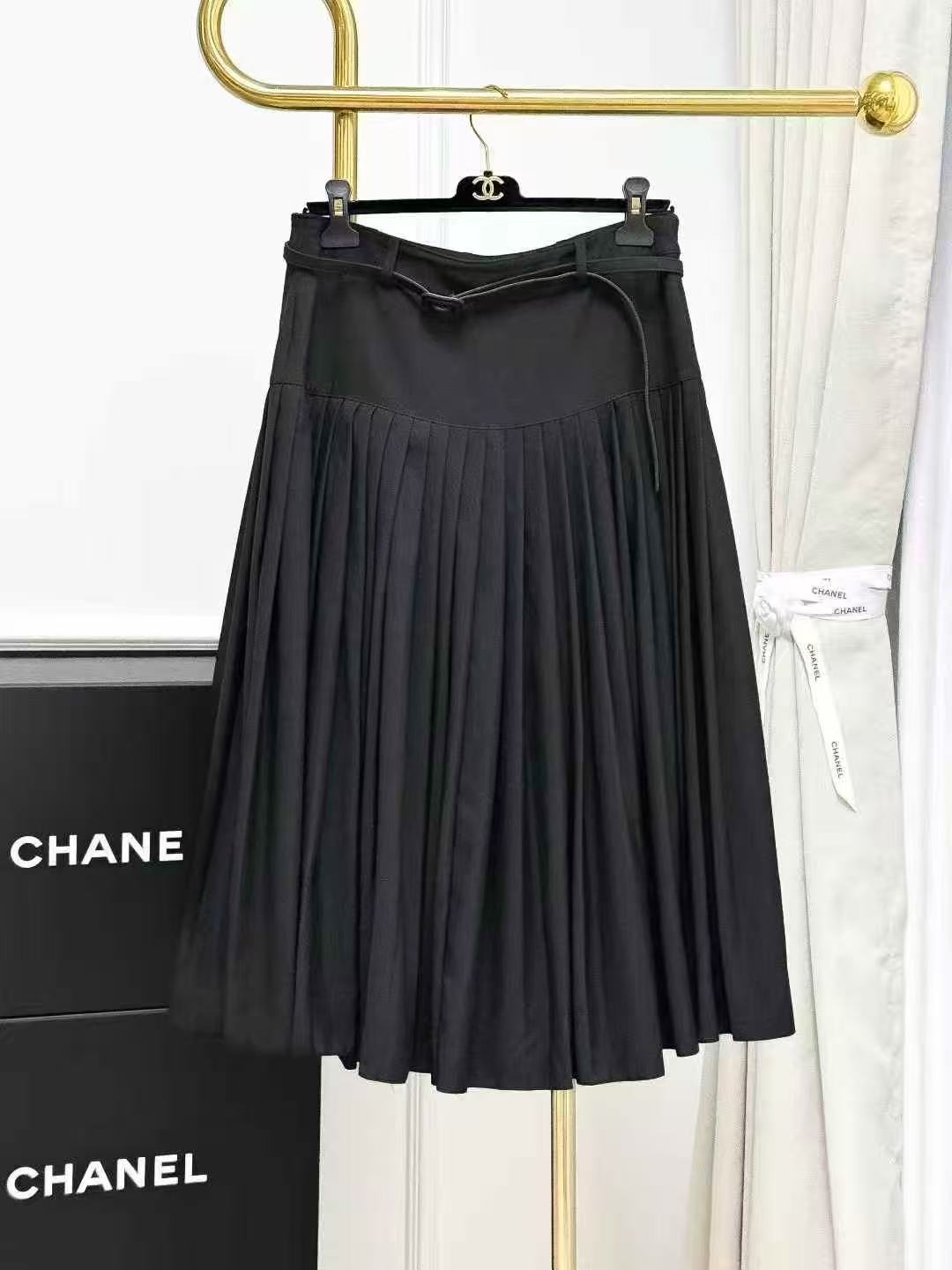 Dior Black High-Waisted Pleated Skirt