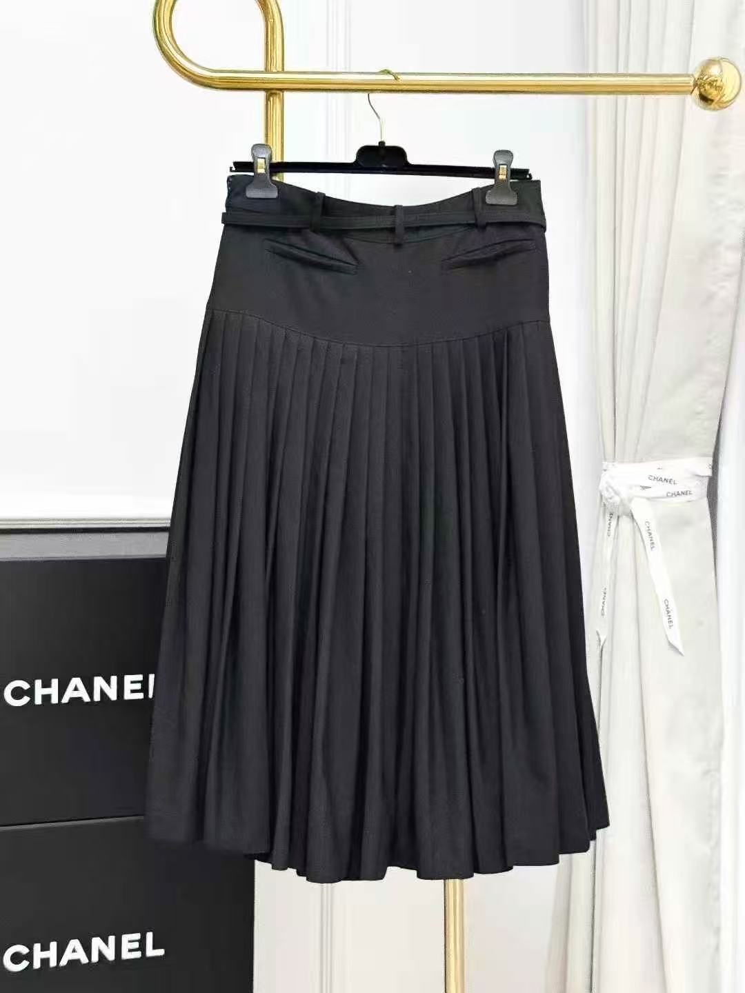 Dior Black High-Waisted Pleated Skirt