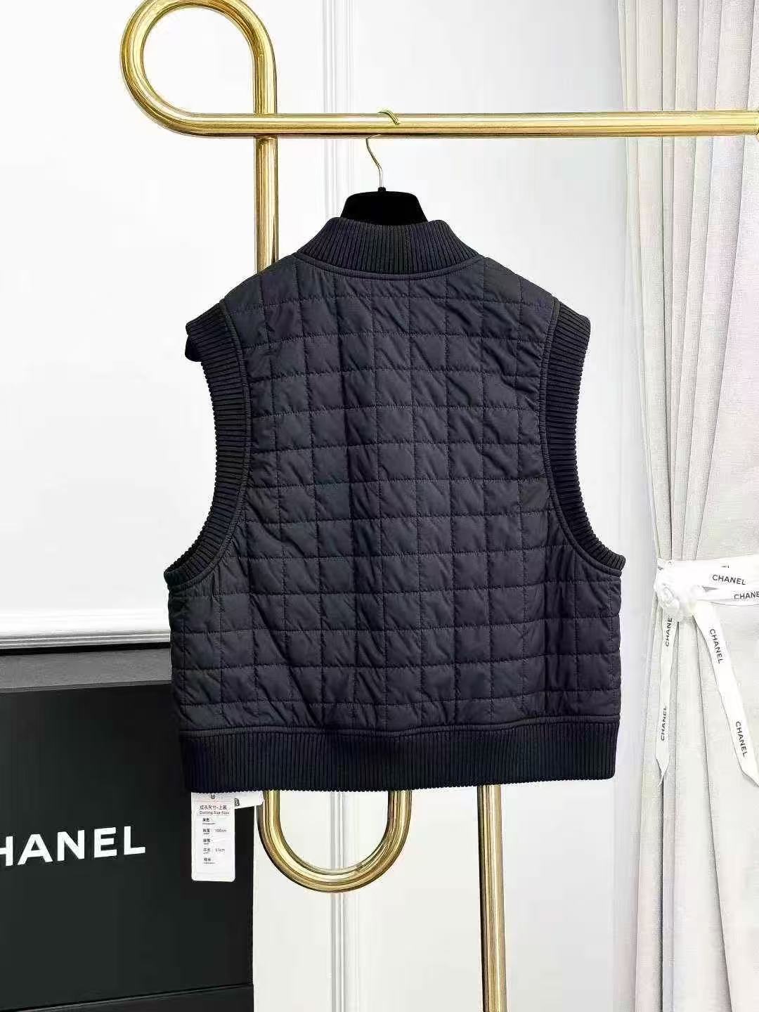 Hermes 25 New Black Checkered Vest