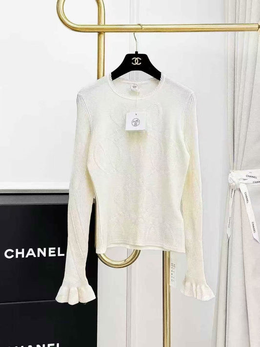 Hermes 25 New Beige Long-Sleeve Knit Top with Flared Hem