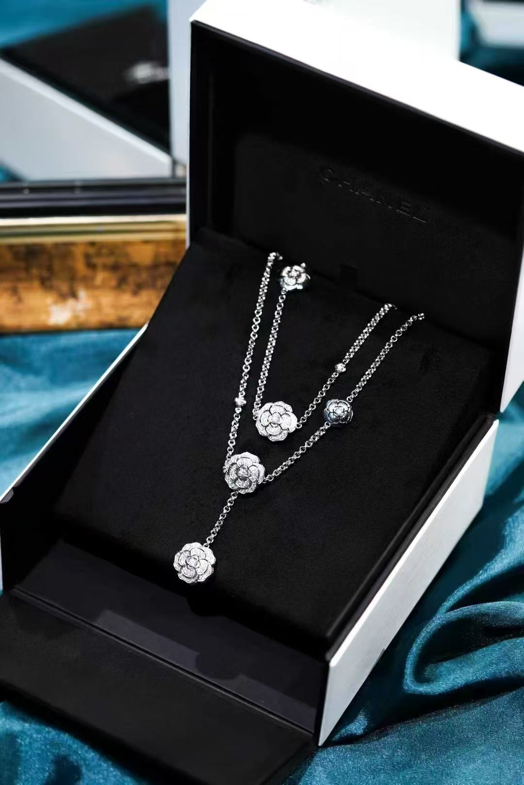 Chanel Haute Joaillerie Camelia Collection Full Diamond Camellia Long Necklace