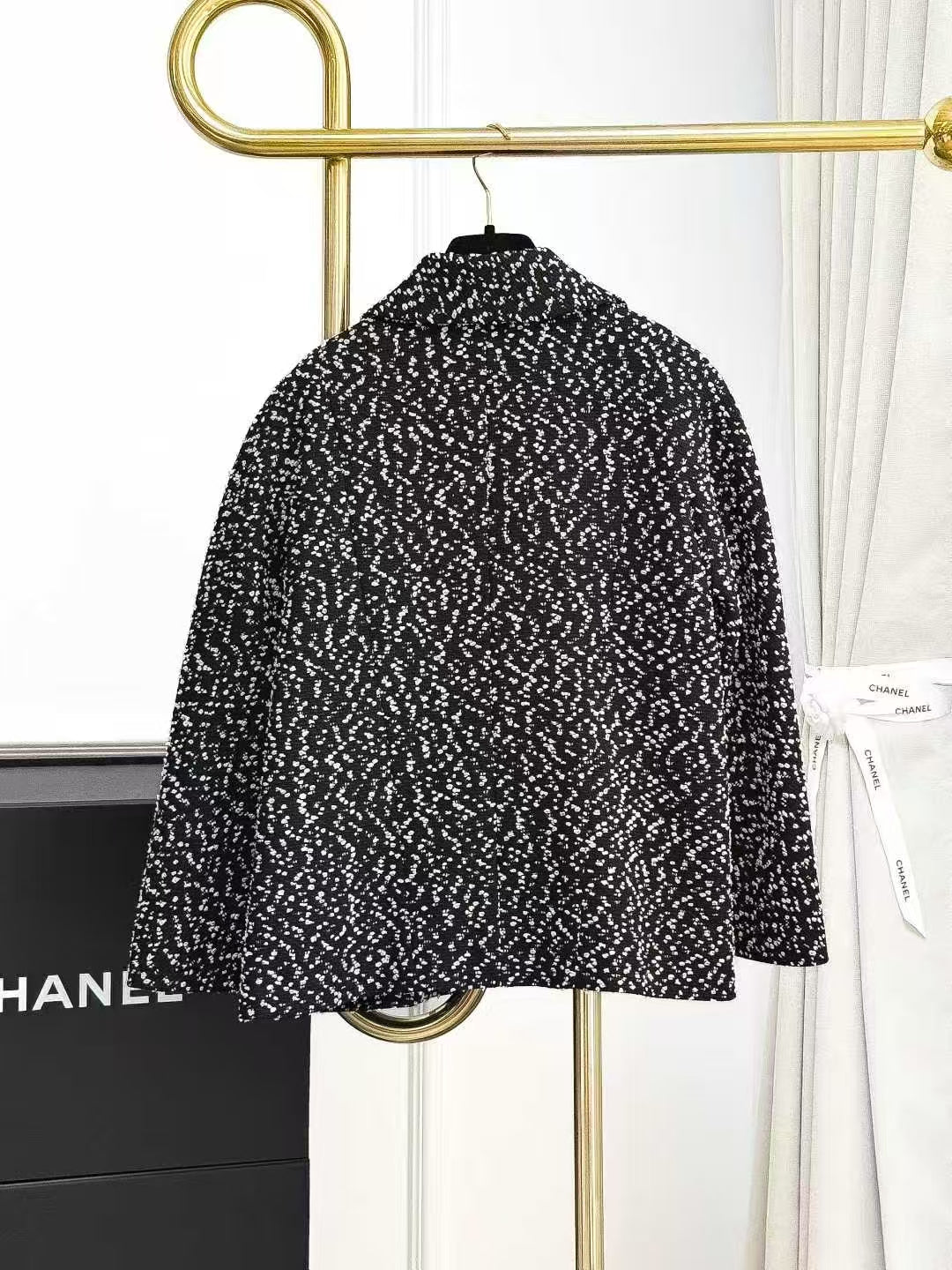 Chanel Cruise Collection Black and White Melange Snowflake Tweed Short Jacket