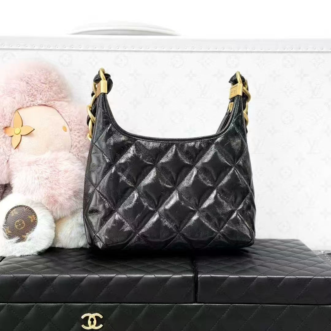 Chanel 25A New Black Oiled Leather Diamond Quilted Hobo, Underarm Bag