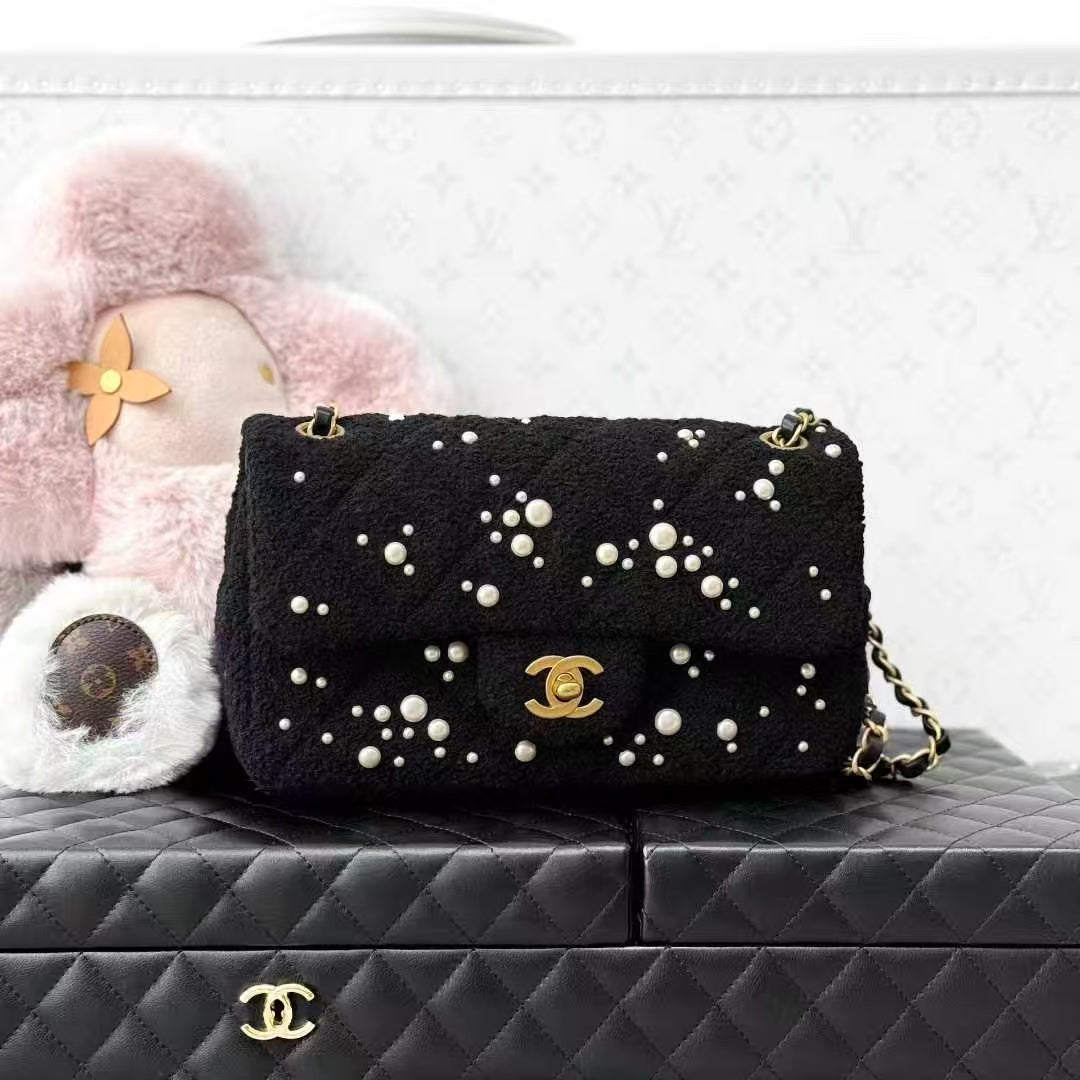 Chanel 22B Black Diamond Quilted Pearl Tweed CF Large Mini Chain Bag