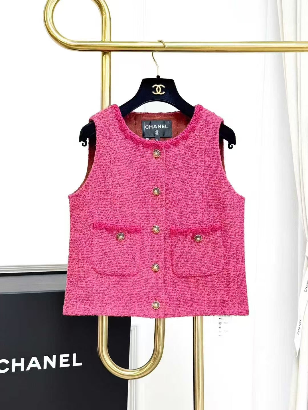 Chanel 24A Peach Pink Lace-Trimmed Sleeveless Knit Vest