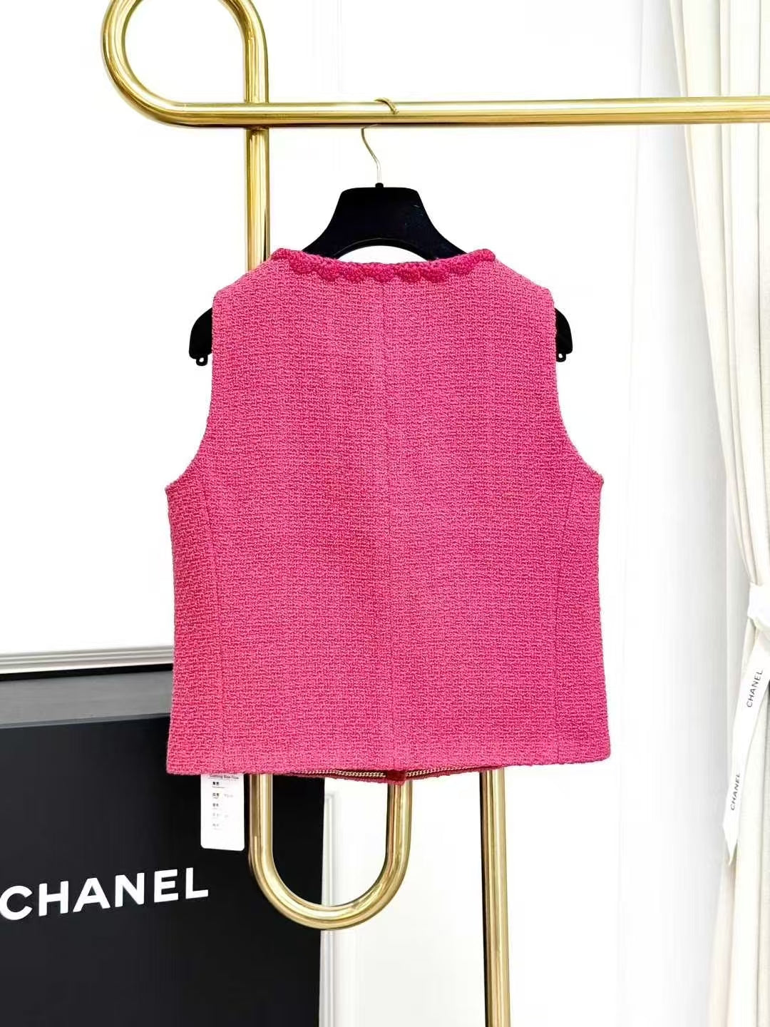 Chanel 24A Peach Pink Lace-Trimmed Sleeveless Knit Vest