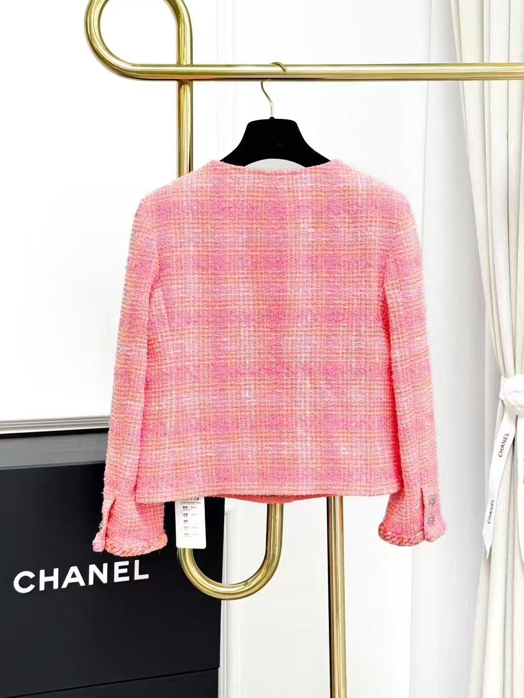 Chanel 24C Pre-Spring Orange-Pink Tweed Round-Neck Short Jacket