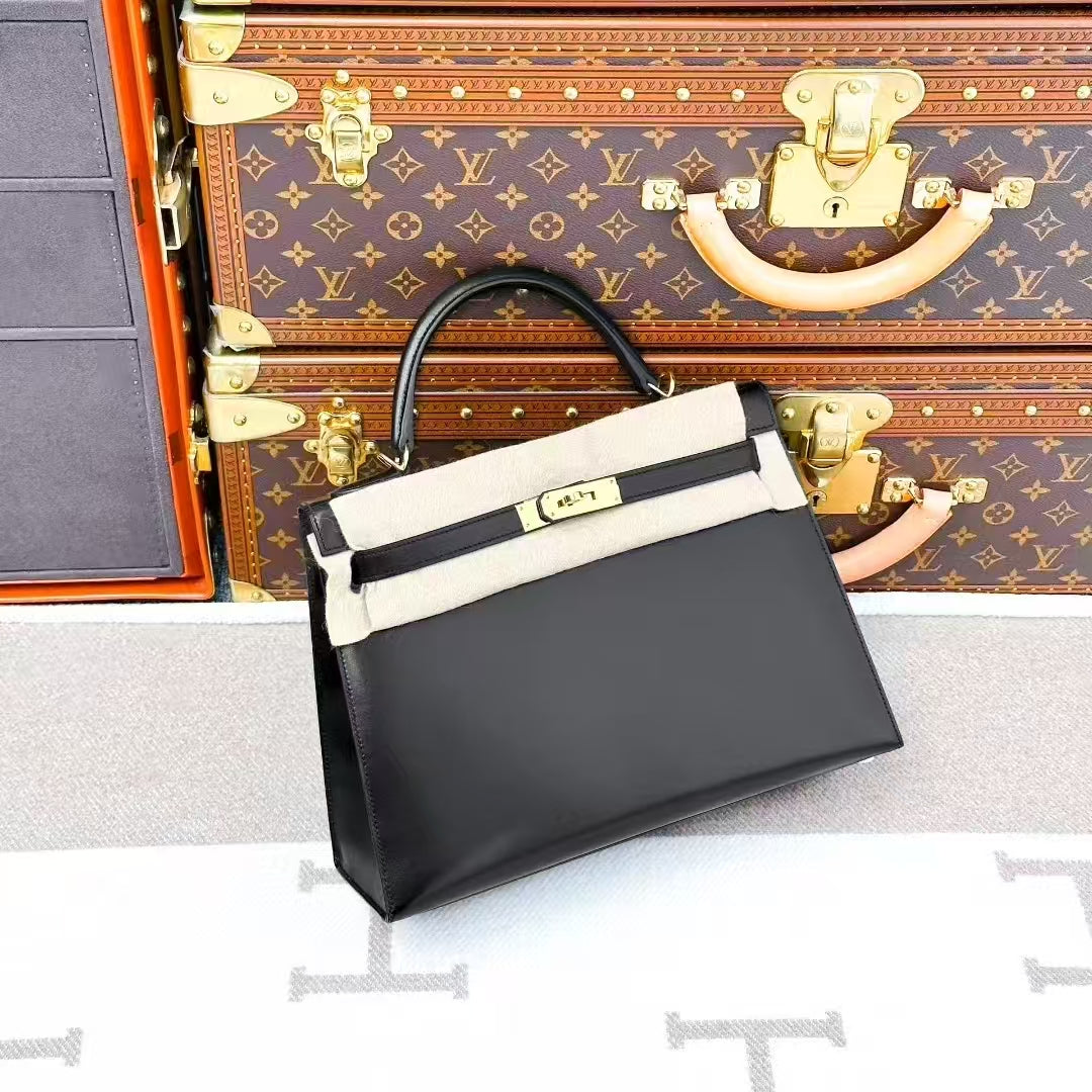 Hermes Kelly 32 in Black Gold Box Calfskin, D-Stamped