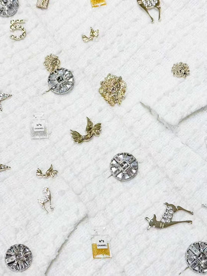 Chanel 22C Pre-Spring White Emblem Four-Pocket Jacket