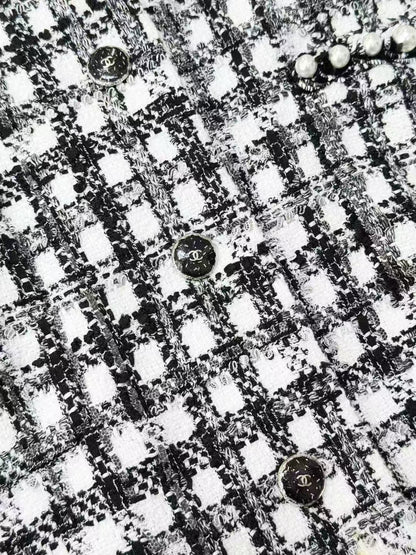Chanel 25P Black and White Checkered Color-Block Long-Sleeve Jacket