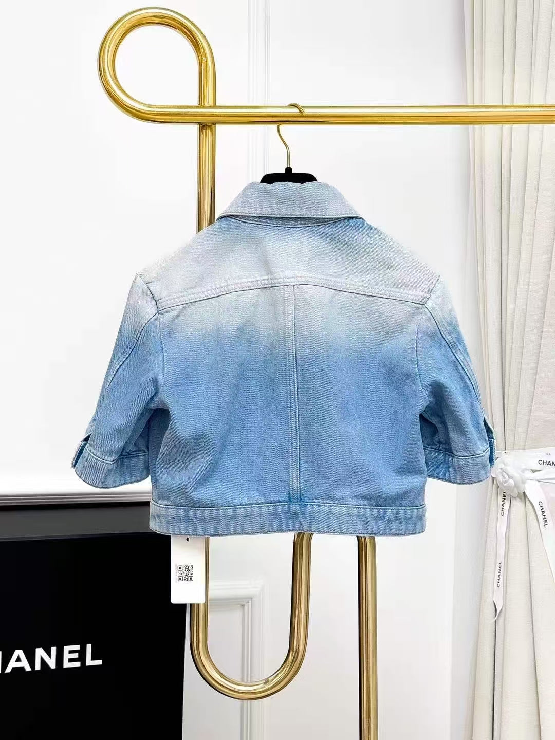 Chanel 24M Coco Beach Short-Sleeve Cropped Blue-and-White Denim Shirt