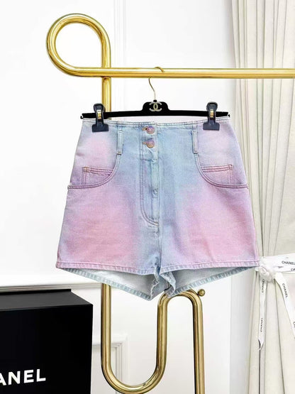 Chanel 24C Pre-Spring Pink Gradient Double C Diamond Buckle Denim Shorts