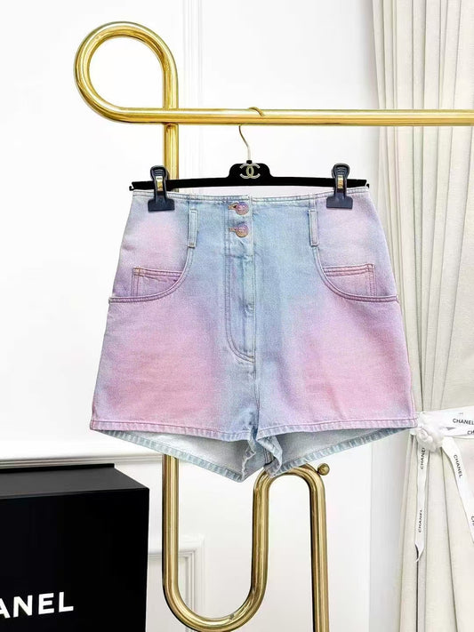 Chanel 24C Pre-Spring Pink Gradient Double C Diamond Buckle Denim Shorts