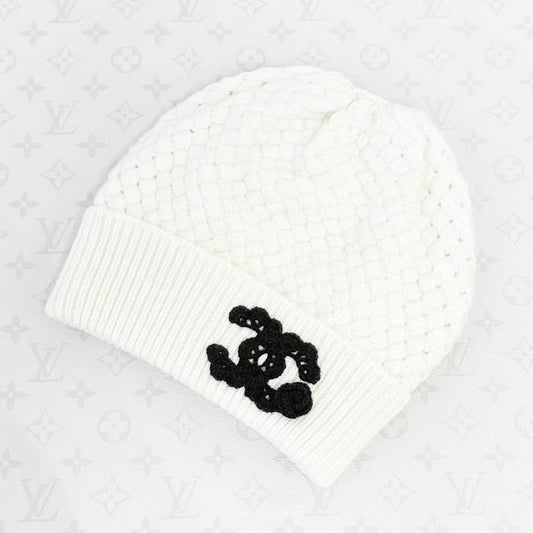 Chanel 25A White Pineapple Knit Beanie, Wool Hat