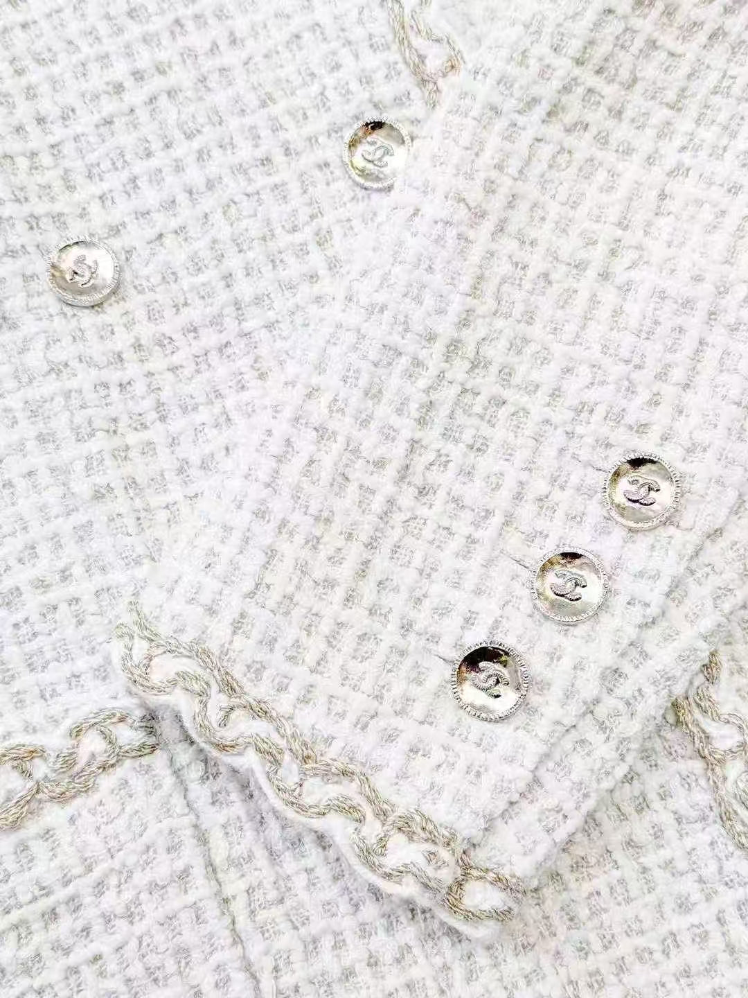 Chanel 25C White Four-Pocket Double-Breasted Jacket with Gold-Thread Piping