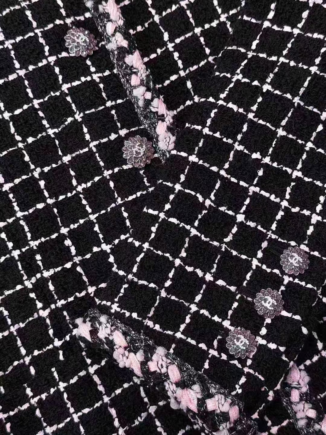 Chanel 23K Black Powder Check Lapel Long-Sleeve Tweed Jacket