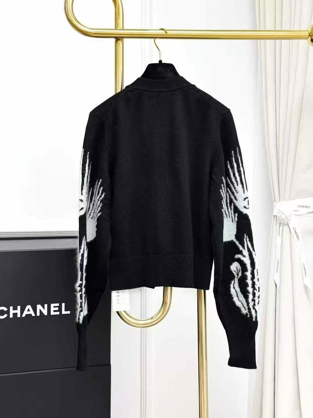 Chanel 21A Black Long-Sleeve Wing Pattern Cashmere Cardigan