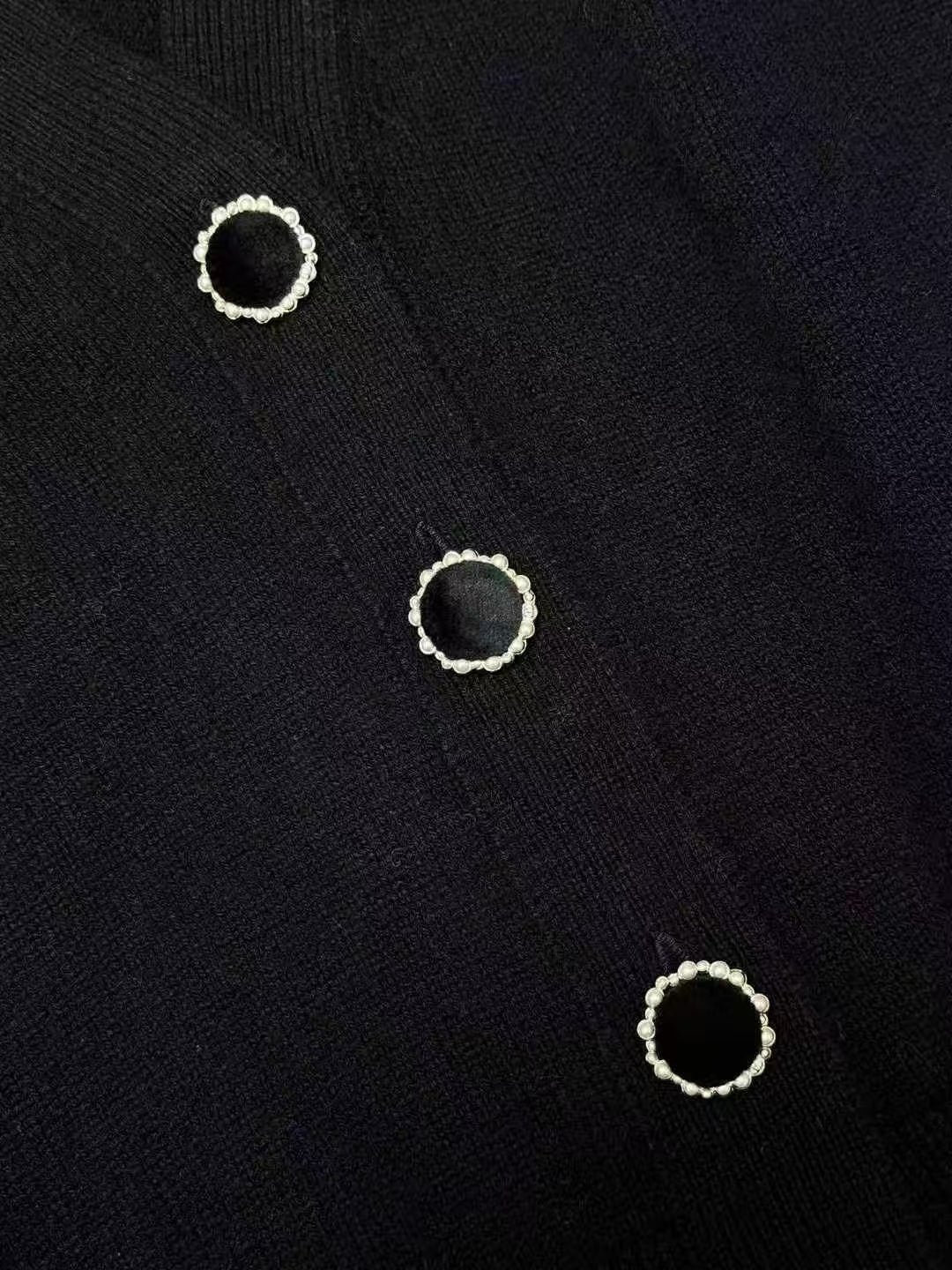 Chanel 21A Black Long-Sleeve Wing Pattern Cashmere Cardigan