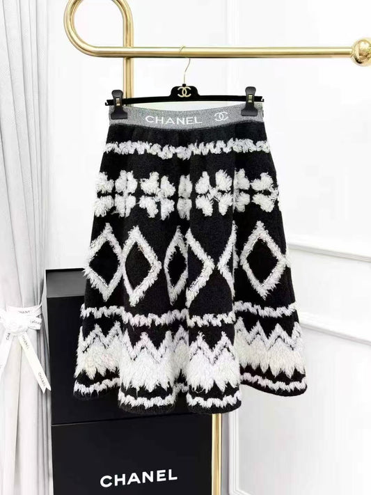 Chanel 19K Black and White Color-Blocked Sequined Embroidered Wool Knit Skirt